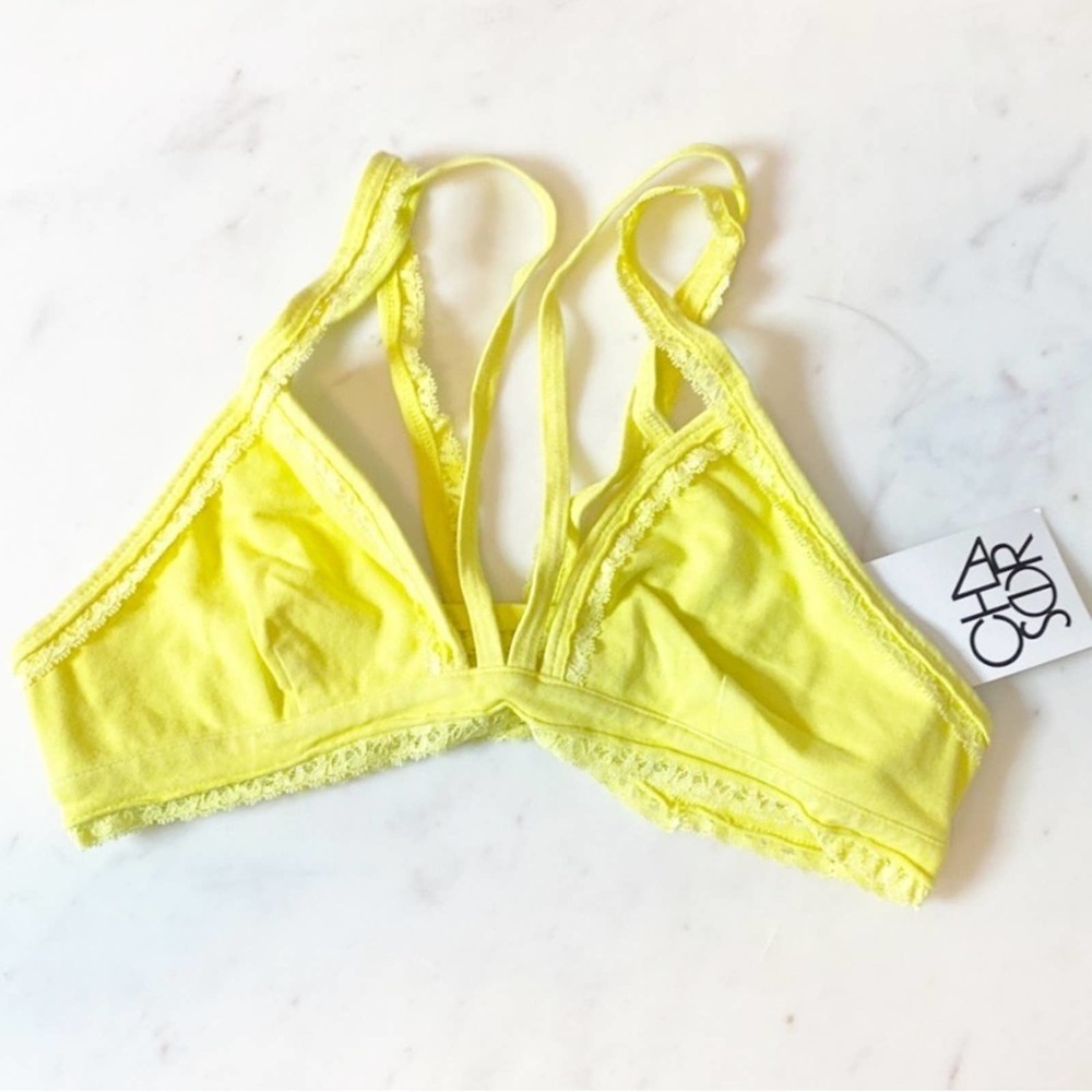 Chaser NWT Strappy Lace Bralette yellow medium